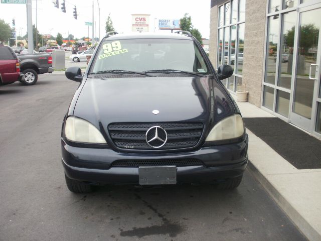 Mercedes-Benz M-Class 1999 photo 1