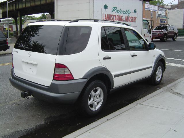 Mercedes-Benz M-Class 1999 photo 5