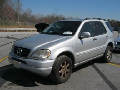 Mercedes-Benz M-Class AWD Wagon Automatic VERY NICE SUV