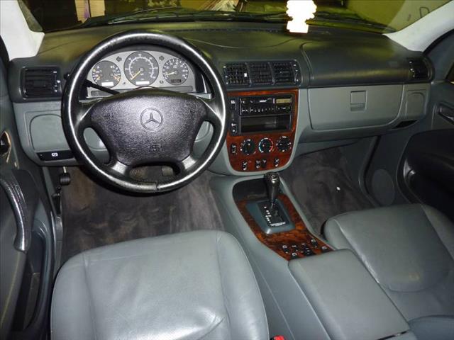 Mercedes-Benz M-Class 1999 photo 28