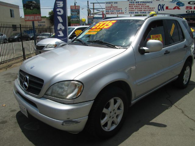 Mercedes-Benz M-Class 1999 photo 2