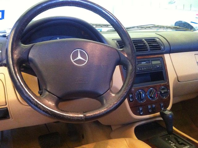 Mercedes-Benz M-Class 1999 photo 1