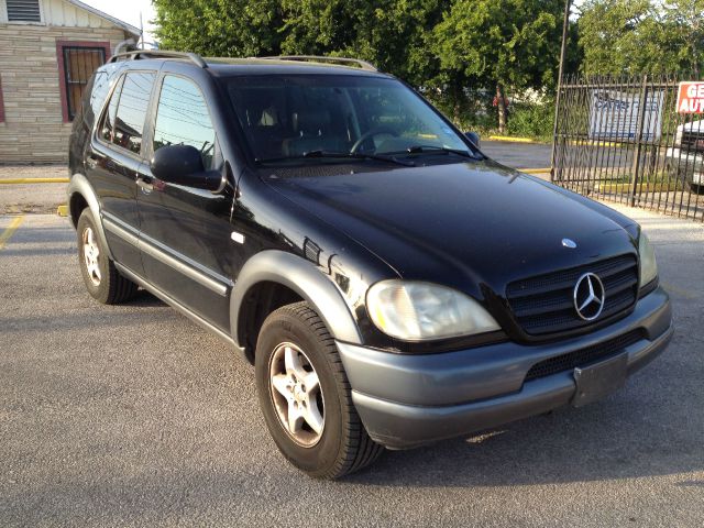 Mercedes-Benz M-Class 1999 photo 4