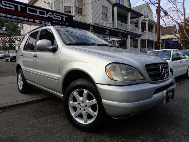 Mercedes-Benz M-Class 1999 photo 2