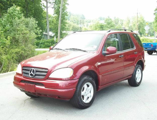 Mercedes-Benz M-Class 2000 photo 3