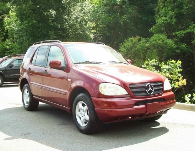 Mercedes-Benz M-Class 2000 photo 5