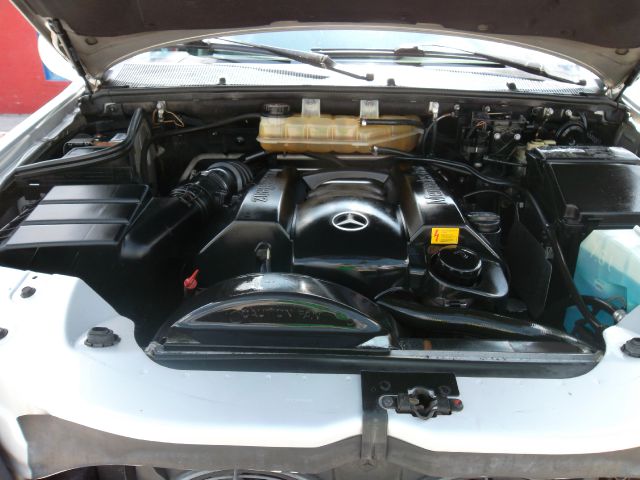 Mercedes-Benz M-Class 2000 photo 1