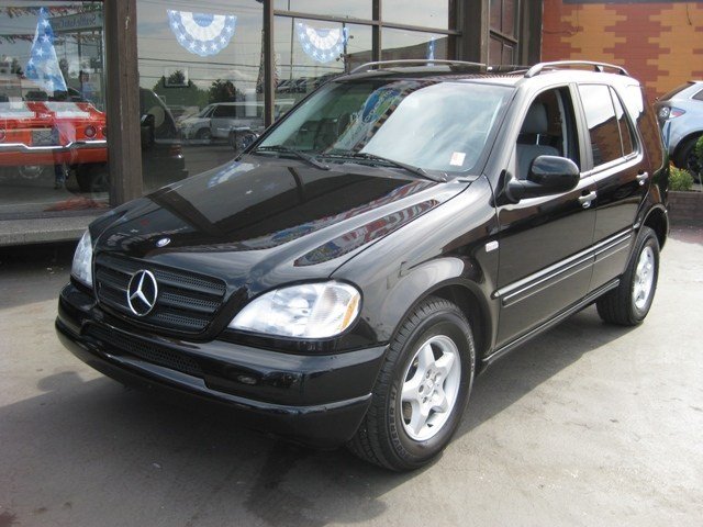 Mercedes-Benz M-Class AWD Wagon Automatic VERY NICE Unspecified