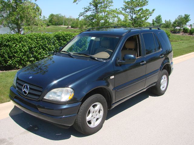 Mercedes-Benz M-Class 2000 photo 4