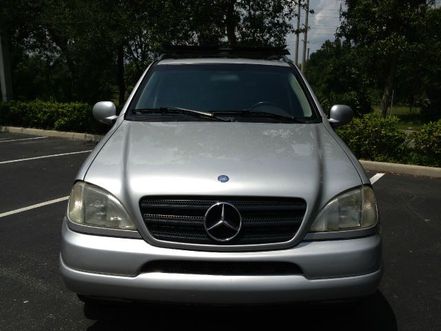 Mercedes-Benz M-Class 2000 photo 1