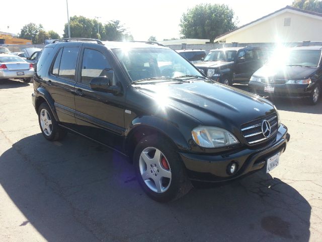 Mercedes-Benz M-Class SLT Crew Cab Long Bed 4WD SUV