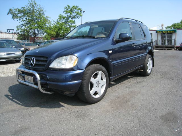 Mercedes-Benz M-Class 2000 photo 3