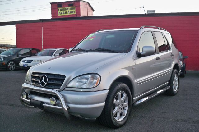 Mercedes-Benz M-Class 2000 photo 4