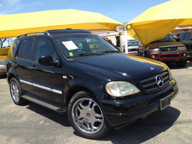 Mercedes-Benz M-Class 2000 photo 3