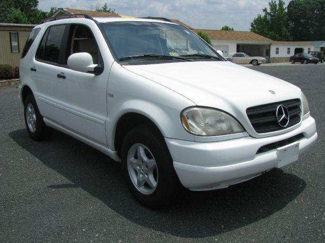 Mercedes-Benz M-Class 2000 photo 10