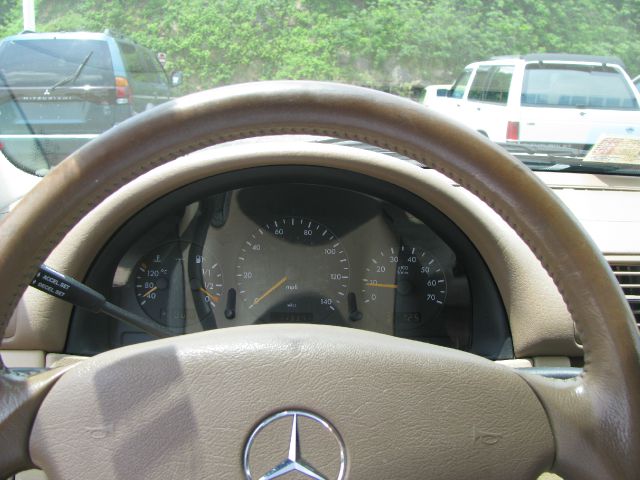 Mercedes-Benz M-Class 2000 photo 6