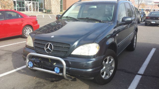 Mercedes-Benz M-Class 2000 photo 1