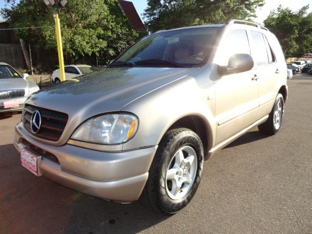 Mercedes-Benz M-Class 2001 photo 3