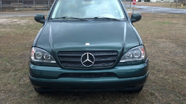 Mercedes-Benz M-Class 2001 photo 3