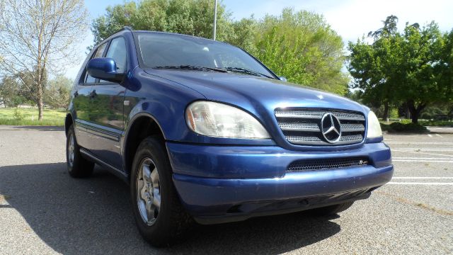 Mercedes-Benz M-Class 2001 photo 3