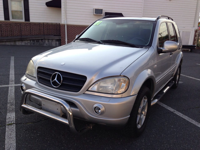 Mercedes-Benz M-Class 2001 photo 1