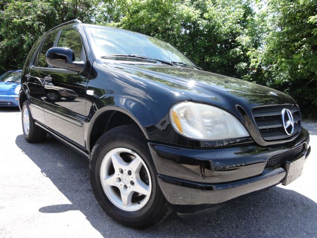 Mercedes-Benz M-Class 2001 photo 4