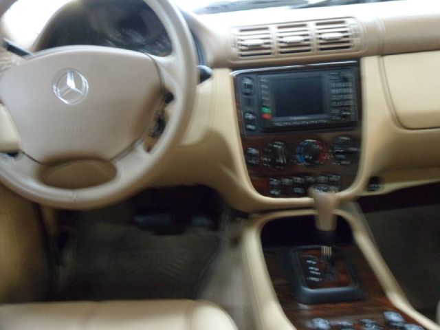 Mercedes-Benz M-Class 2001 photo 8