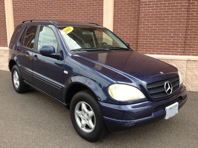 Mercedes-Benz M-Class 2001 photo 3