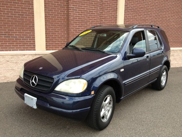 Mercedes-Benz M-Class 2001 photo 4