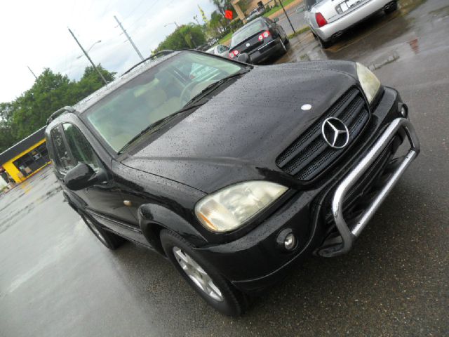 Mercedes-Benz M-Class 2001 photo 2