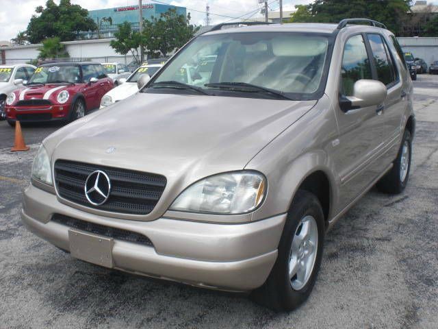 Mercedes-Benz M-Class 2001 photo 4