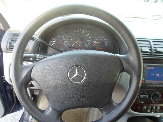 Mercedes-Benz M-Class 2001 photo 15