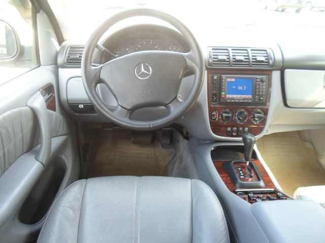 Mercedes-Benz M-Class 2001 photo 16