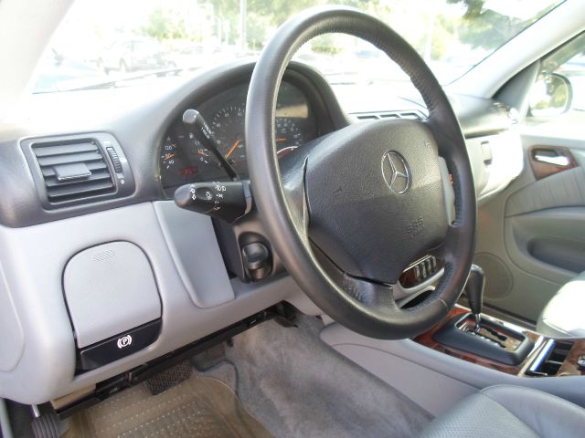 Mercedes-Benz M-Class 2001 photo 17