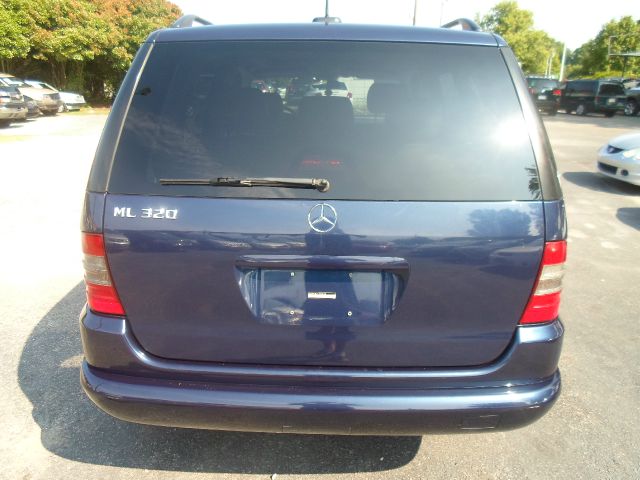 Mercedes-Benz M-Class 2001 photo 6