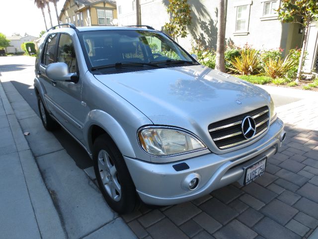 Mercedes-Benz M-Class 3500 SLT Dually SUV