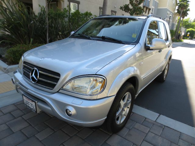 Mercedes-Benz M-Class 2001 photo 4