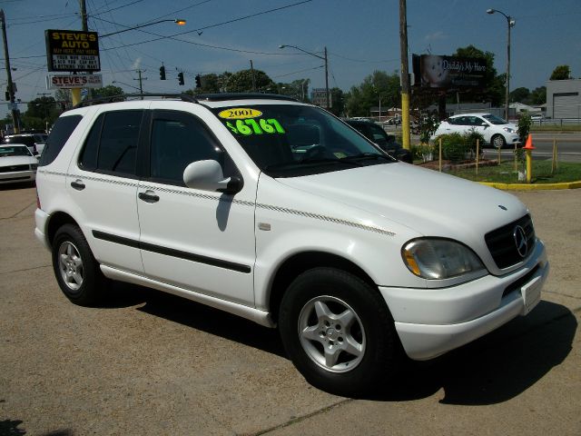 Mercedes-Benz M-Class 2001 photo 4