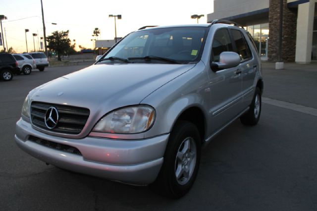 Mercedes-Benz M-Class 2001 photo 11