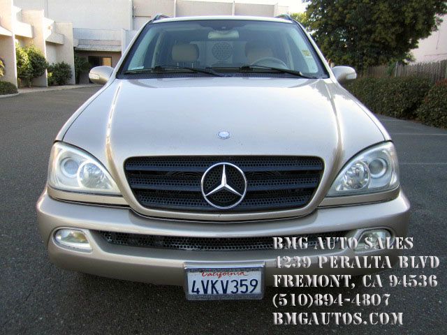 Mercedes-Benz M-Class AWD Wagon Automatic VERY NICE SUV