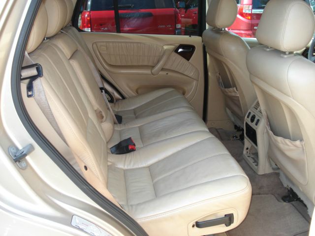 Mercedes-Benz M-Class 2002 photo 8