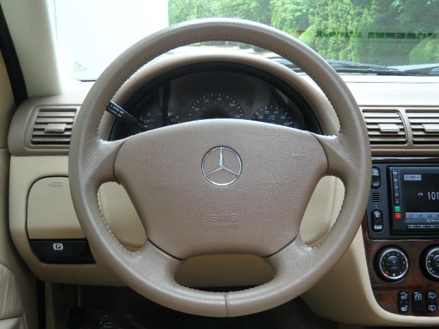 Mercedes-Benz M-Class 2002 photo 13