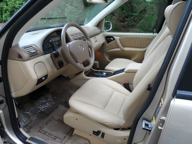 Mercedes-Benz M-Class 2002 photo 4