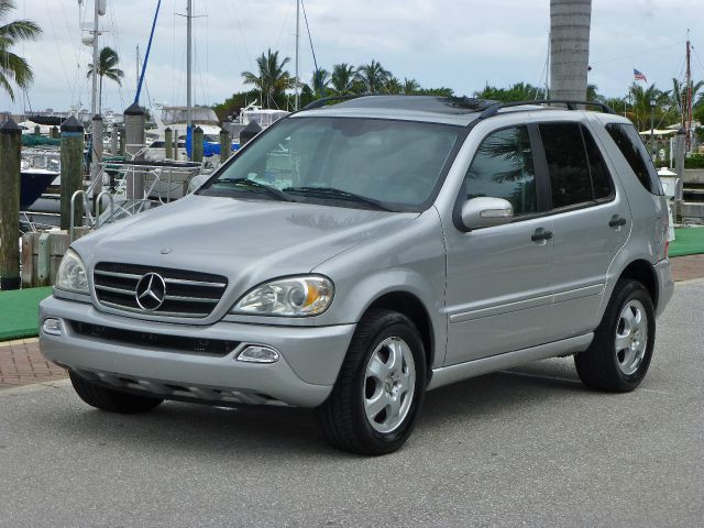 Mercedes-Benz M-Class 2002 photo 4