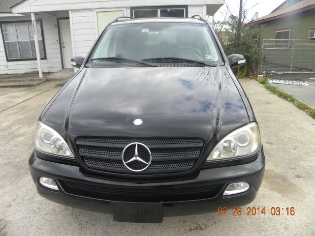 Mercedes-Benz M-Class 2002 photo 2