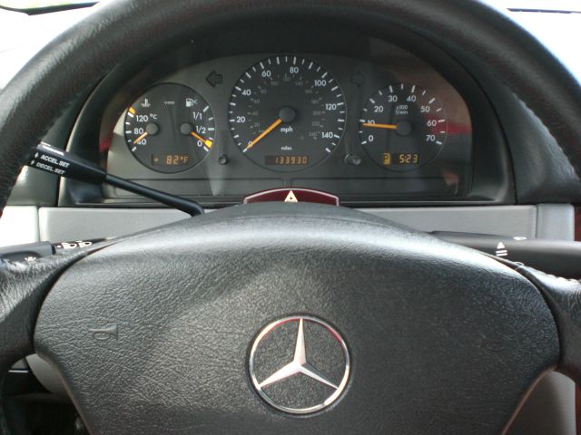 Mercedes-Benz M-Class 2002 photo 6