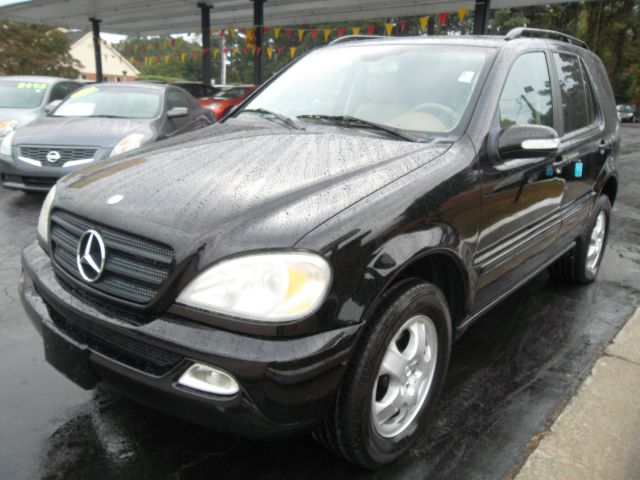 Mercedes-Benz M-Class 2002 photo 3