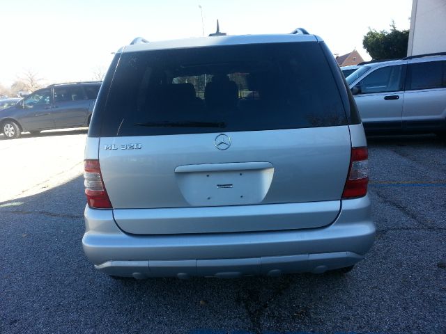 Mercedes-Benz M-Class 2003 photo 2