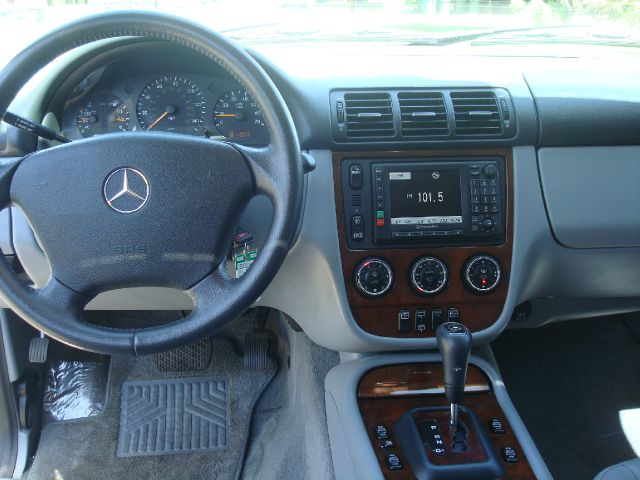 Mercedes-Benz M-Class 2003 photo 24