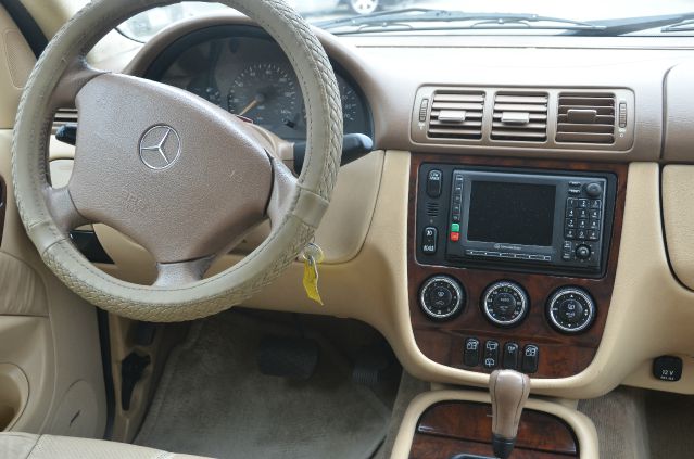 Mercedes-Benz M-Class 2003 photo 1